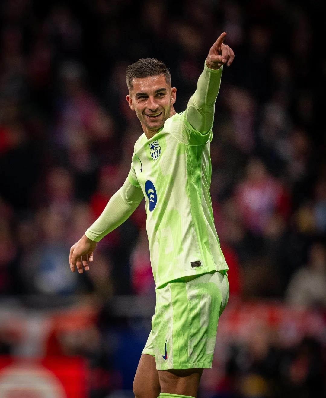  莱万多夫斯基与50激战TL分钟，刷新纪录胜负难料！，JackeyLove焦点对战再创辉煌时刻