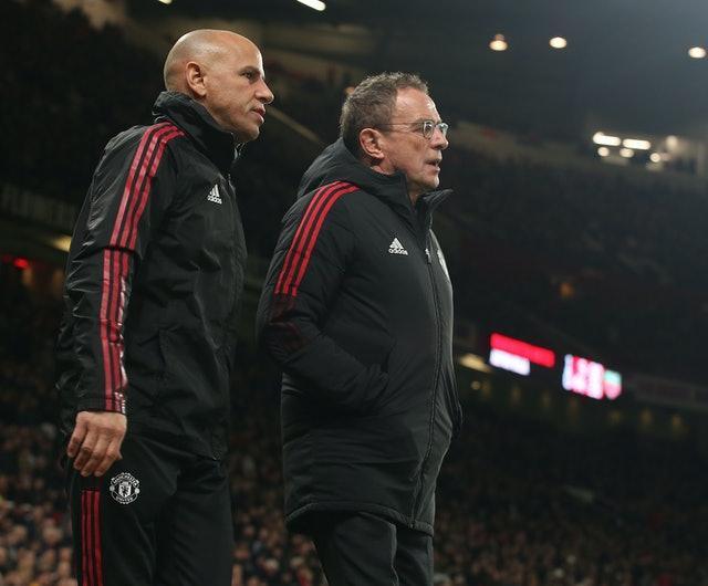 今夜阿贾克斯调整名单以备欧篮联，内部沟通环节打磨，媒体盛赞，训练强度明显提升(阿贾克斯直播)