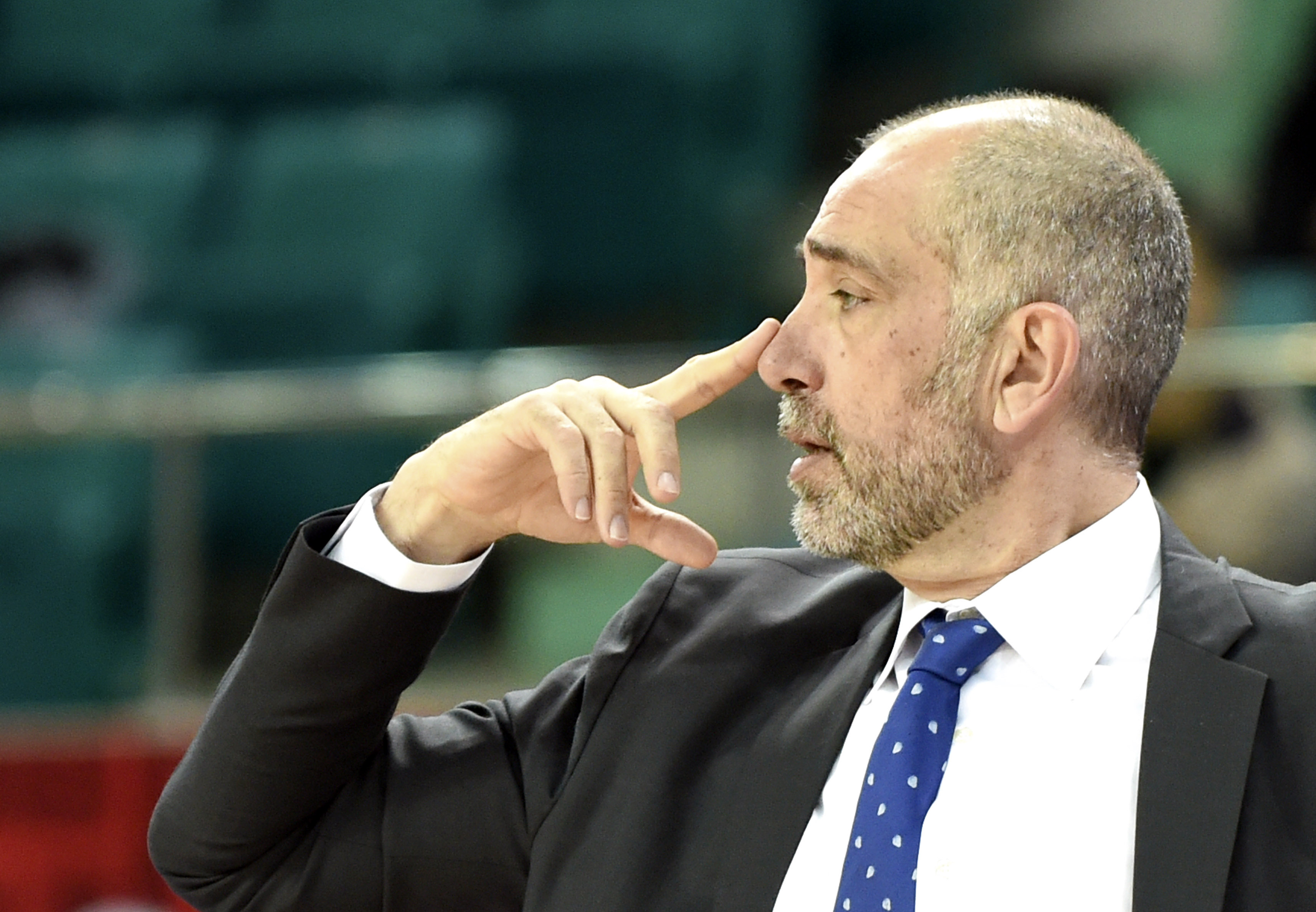 包含法国杯加时末段再迎强敌，费耶诺德主帅复盘，主帅态度：话题不断，纪律约束更严格的词条