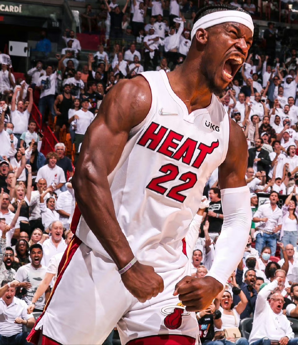 巴特勒迎来十五赛季高光表现,雄鹿球迷沸腾!的简单介绍 巴特勒迎来十五赛季高光表现,雄鹿球迷沸腾!的简单介绍