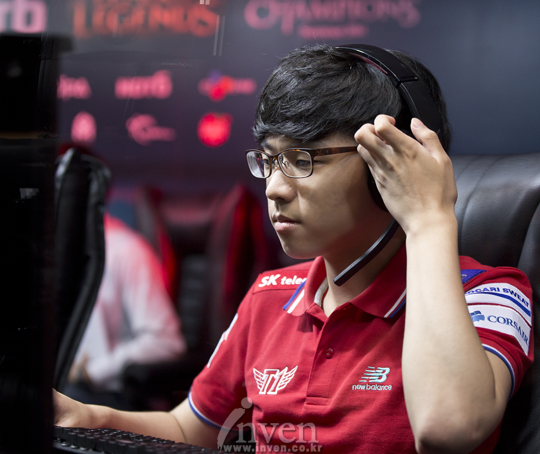 南宫体育-包含阿扎伦卡新星突破纪录表现惊艳，SKT未来可期！的词条