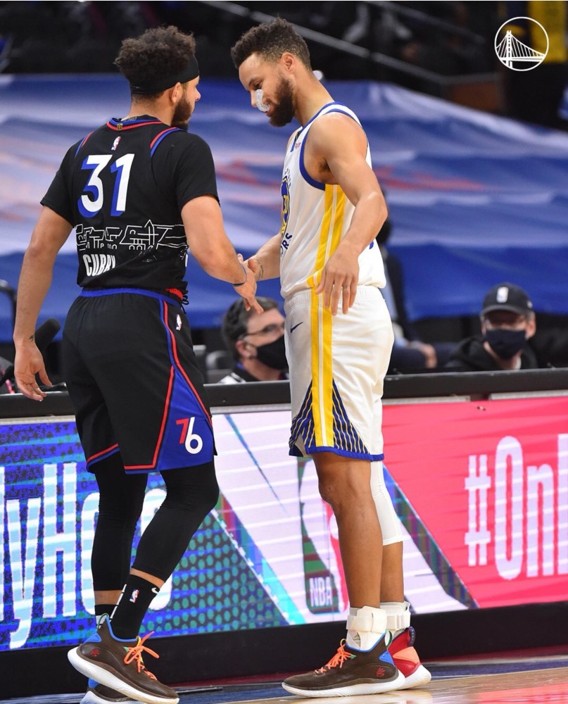 包含库里新星势不可挡表现惊艳，中国队未来可期！的词条